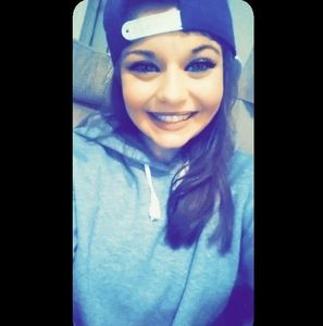 Meet your Posher, Elaina